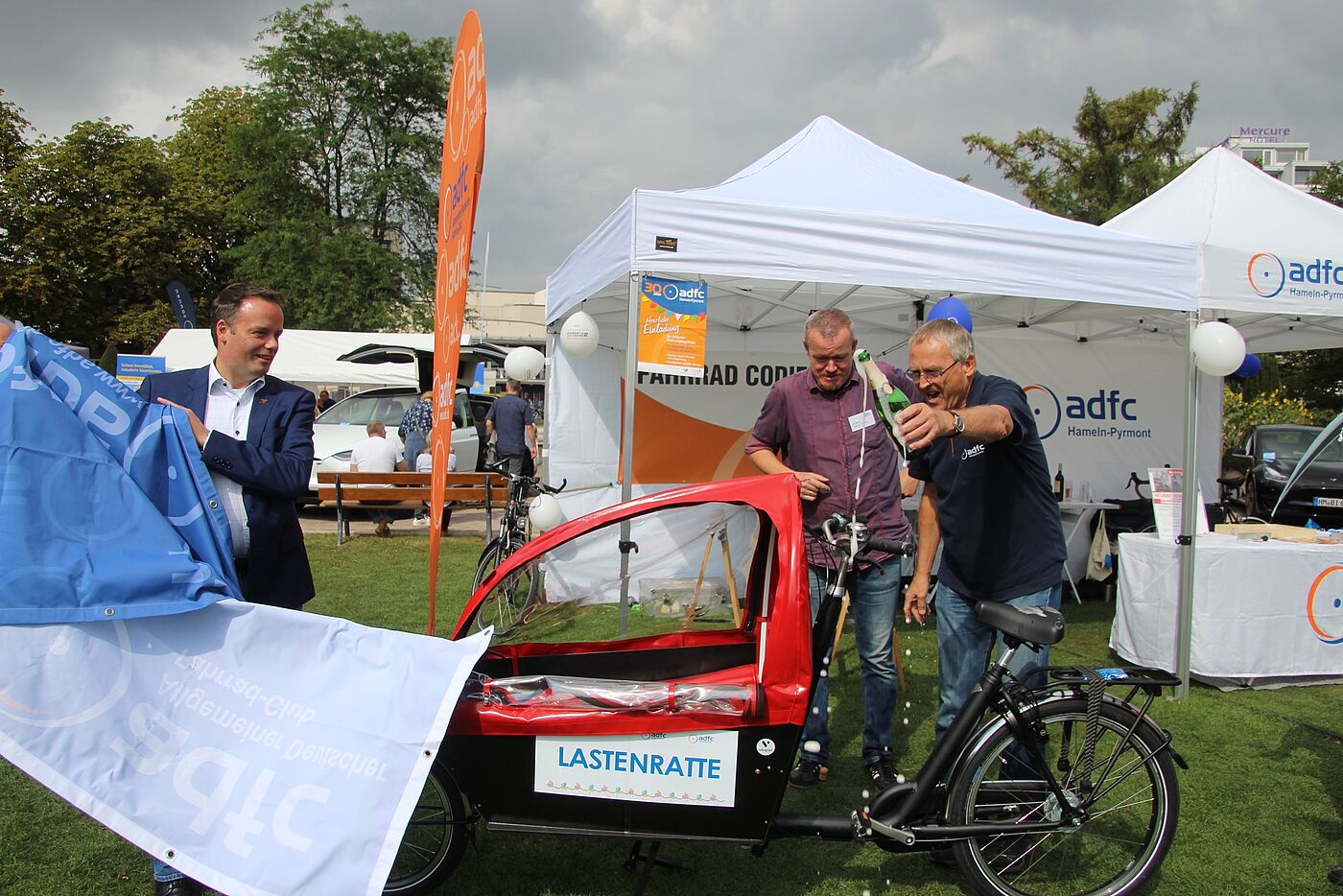 Oberbürgermeister Griese tauft bei der Namensgebung 2019